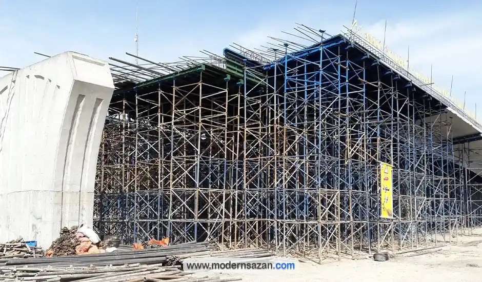 مراحل قالب بندی پل و عرشه پل