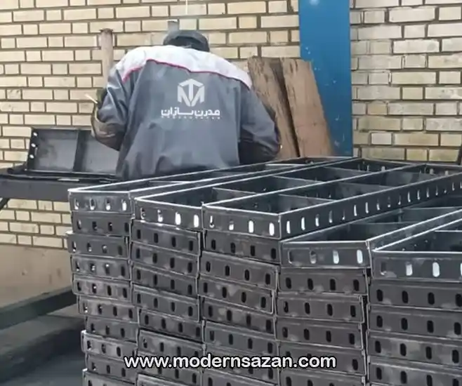 اتصال اجزای قالب به یکدیگر با جوش co2